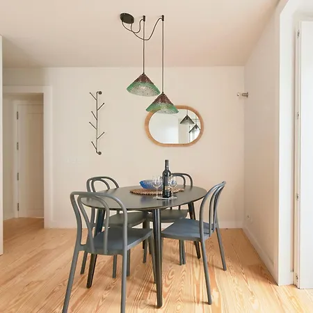 Bairro Alto - Superb *